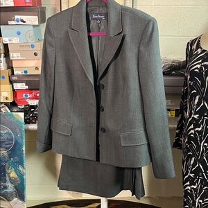 Evan Picone Gray Skirt Set